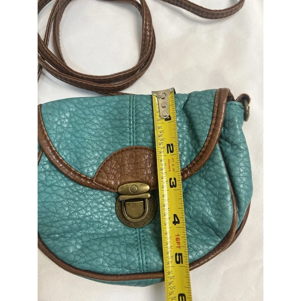 AMERICAN EAGLE OUTFITTERS Faux Pebbled Leather Small Crossbody Purse Green Y2K